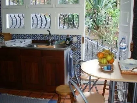 Apartament Charmoso No Funchal, Com Grande Jardim E Vista Esplendida